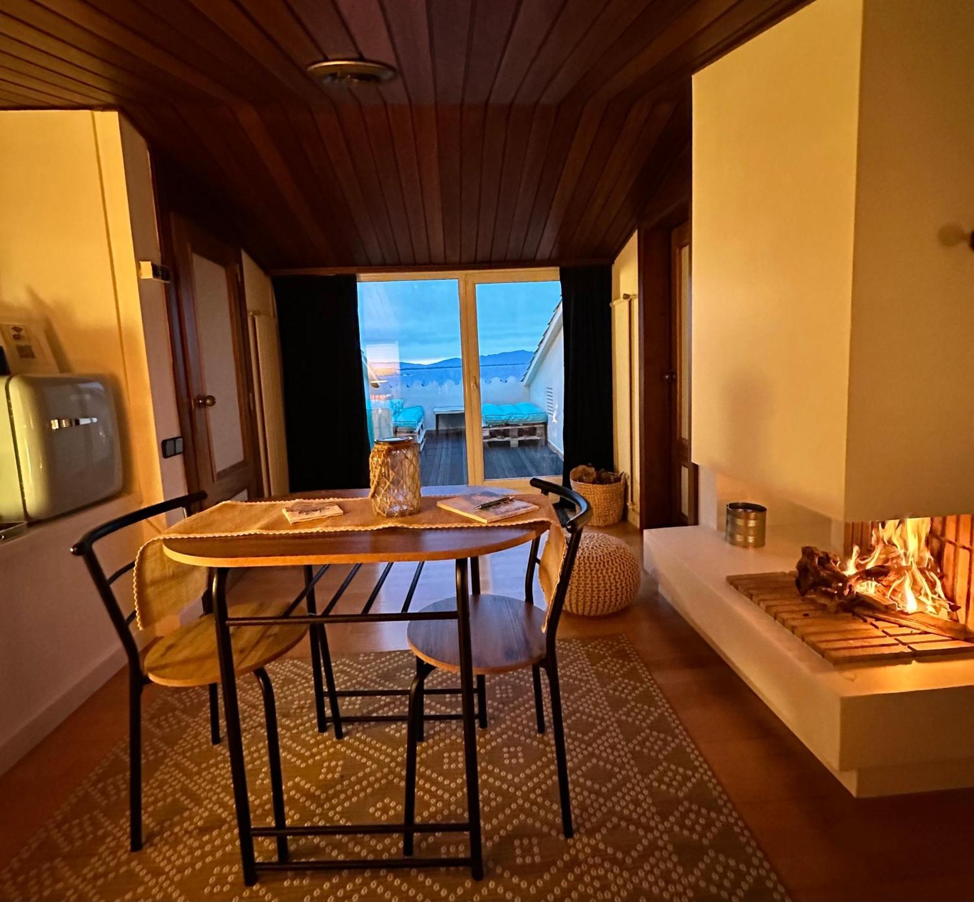 Solo Atico Guest Suites L' Escala 外观 照片