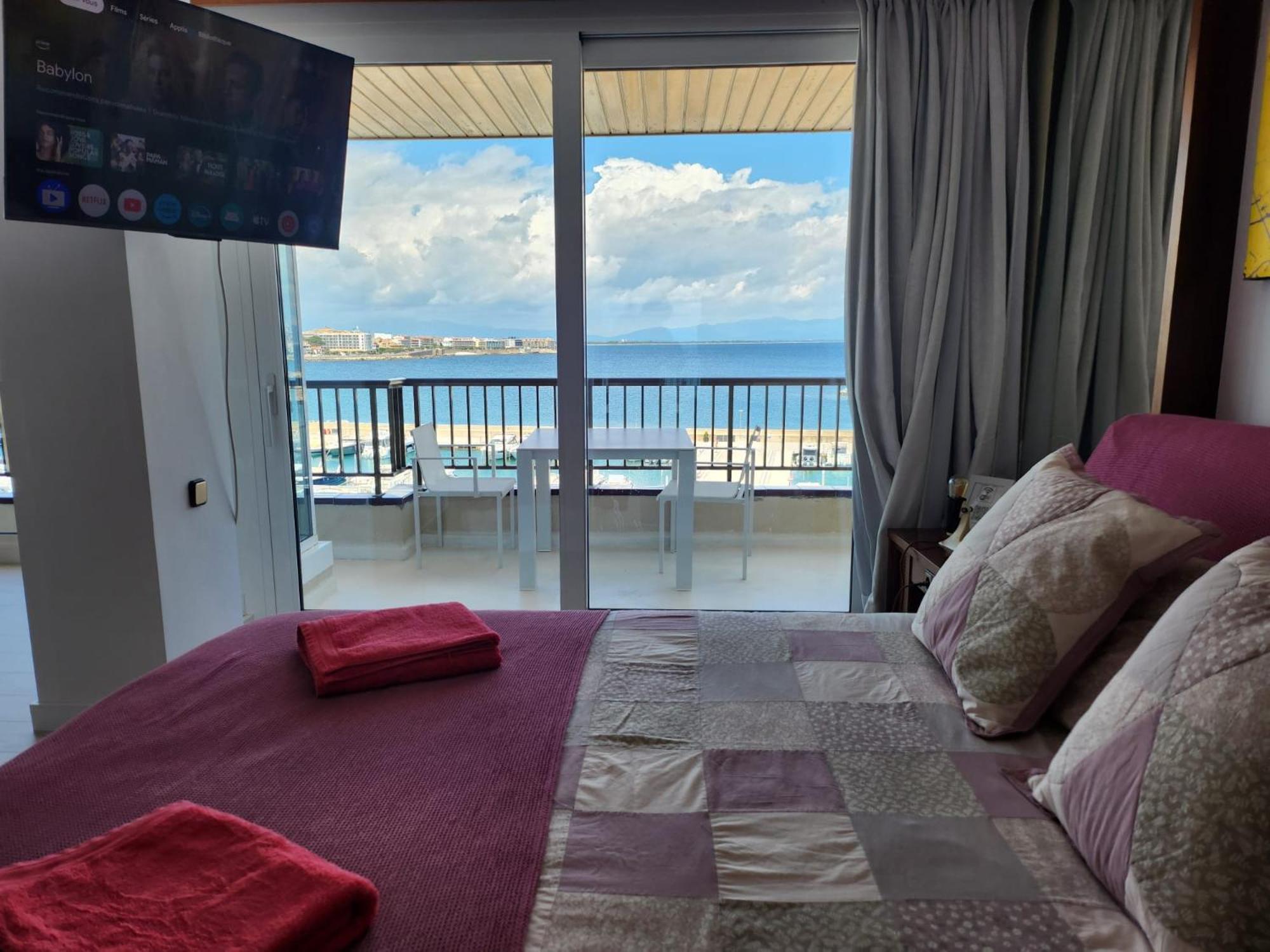 Solo Atico Guest Suites L' Escala 外观 照片